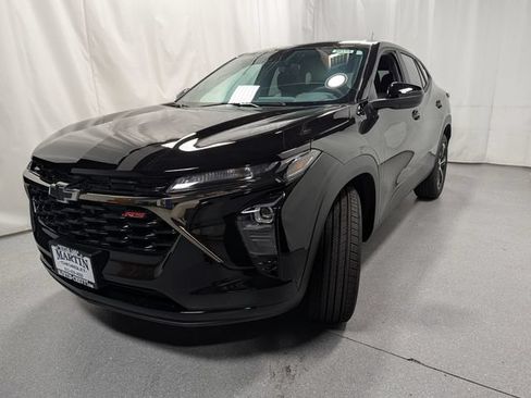 New 2026 Chevrolet Trax RS w/ Sunroof Package FWD image 7