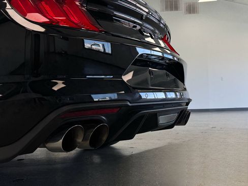 Used 2019 Ford Mustang GT Premium w/ Equipment Group 401A RWD image 33