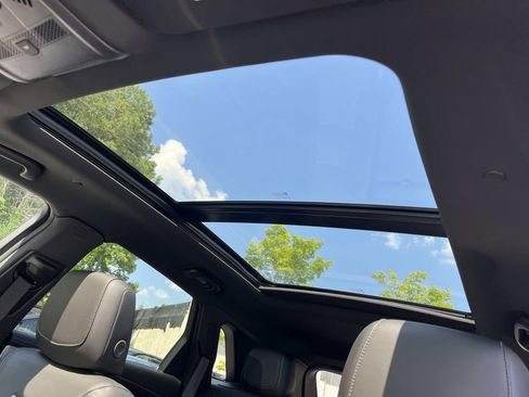 New 2025 Cadillac XT5 Premium Luxury image 17