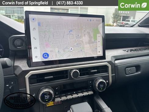 Used 2025 Toyota Tacoma Limited image 11