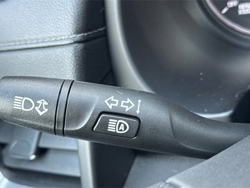 Used 2022 GMC Terrain SLE image 37