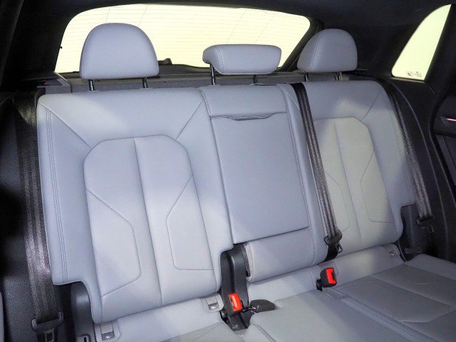 Used 2023 Audi Q3 quattro 2.0T Premium Plus w/ Premium Plus Package AWD/4WD image 16