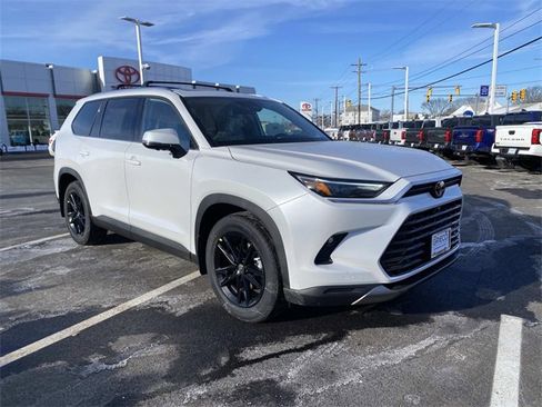 New 2026 Toyota Grand Highlander image 1