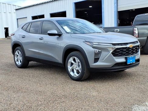 New 2026 Chevrolet Trax LS w/ LS Convenience Package image 6