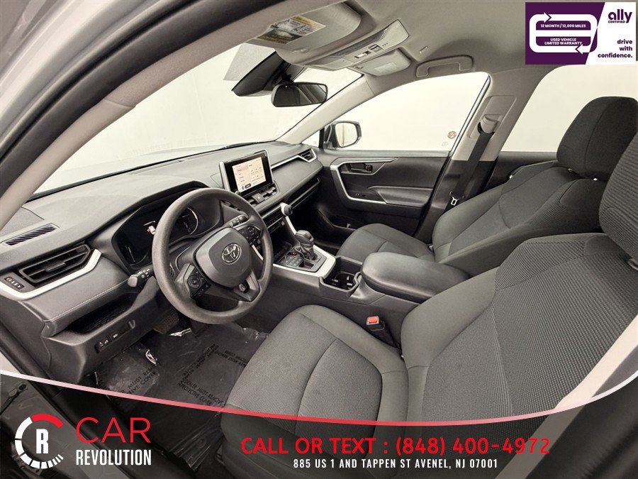 Used 2025 Toyota RAV4 LE AWD/4WD image 19