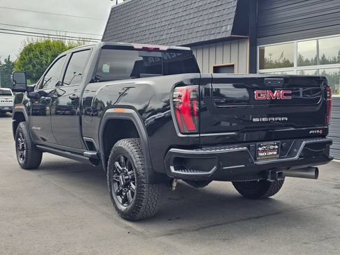 Used 2024 GMC Sierra 2500 AT4 w/ Technology Package AWD/4WD image 3