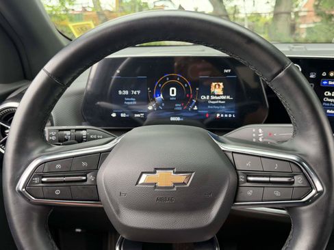 Used 2026 Chevrolet Equinox LT AWD/4WD image 25