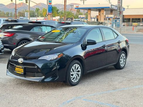 Used 2019 Toyota Corolla LE w/ Carpet Mat Package (TMS) FWD image 7