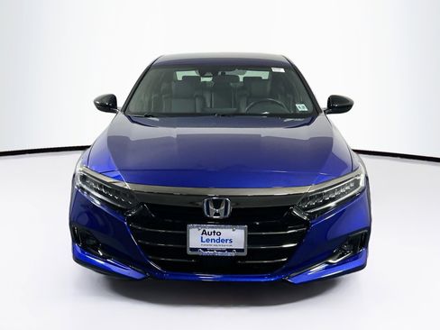 Used 2022 Honda Accord Sport image 2