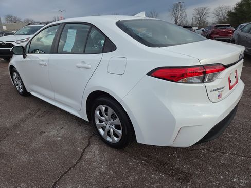 Certified 2025 Toyota Corolla LE image 5