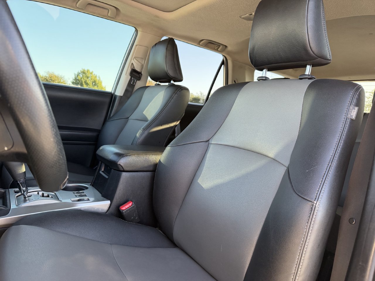 Used 2021 Toyota 4Runner SR5 Premium w/ Moonroof Package AWD/4WD image 23