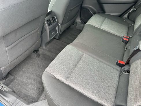 Used 2022 Nissan Rogue SV image 33