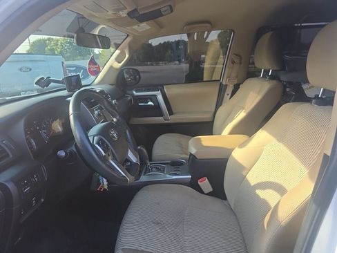 Used 2017 Toyota 4Runner SR5 RWD image 14
