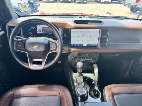 Used 2024 Ford Bronco Outer Banks image 22