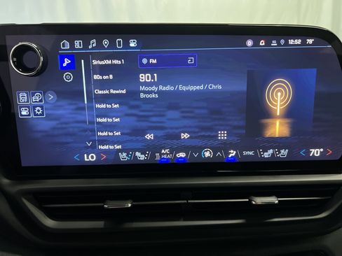 Certified 2025 Chevrolet Silverado EV LT AWD/4WD image 18
