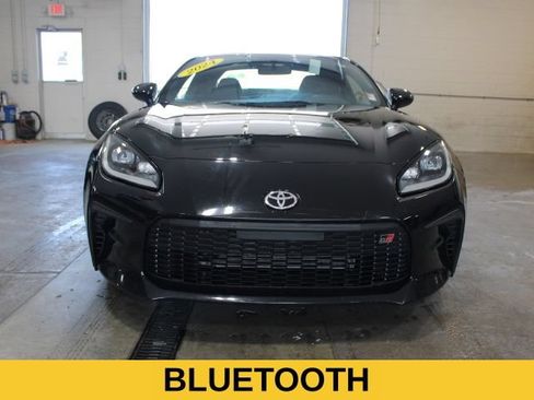 Used 2024 Toyota GR86 Premium RWD image 2