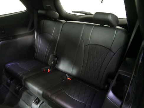 Used 2024 Buick Enclave Avenir image 22