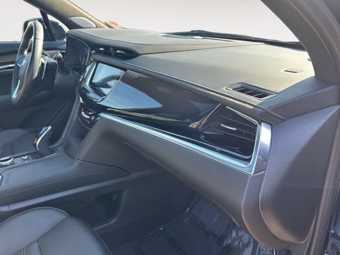 Used 2024 Cadillac XT6 Sport w/ Platinum Package AWD/4WD image 13