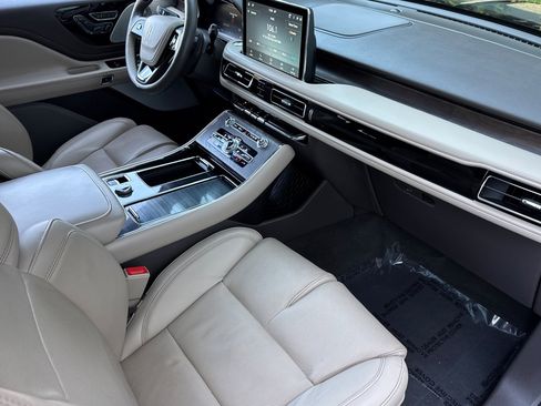 Certified 2022 Lincoln Aviator Grand Touring w/ Equipment Group 301A image 15