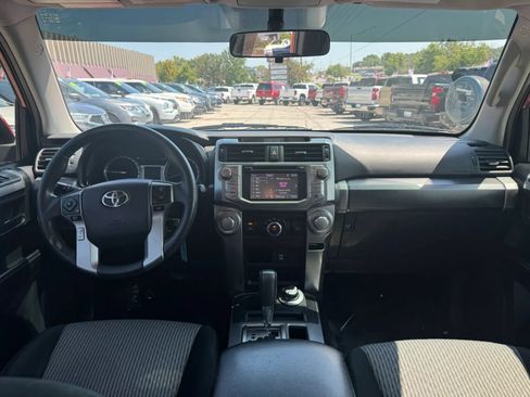 Used 2016 Toyota 4Runner SR5 AWD/4WD image 12