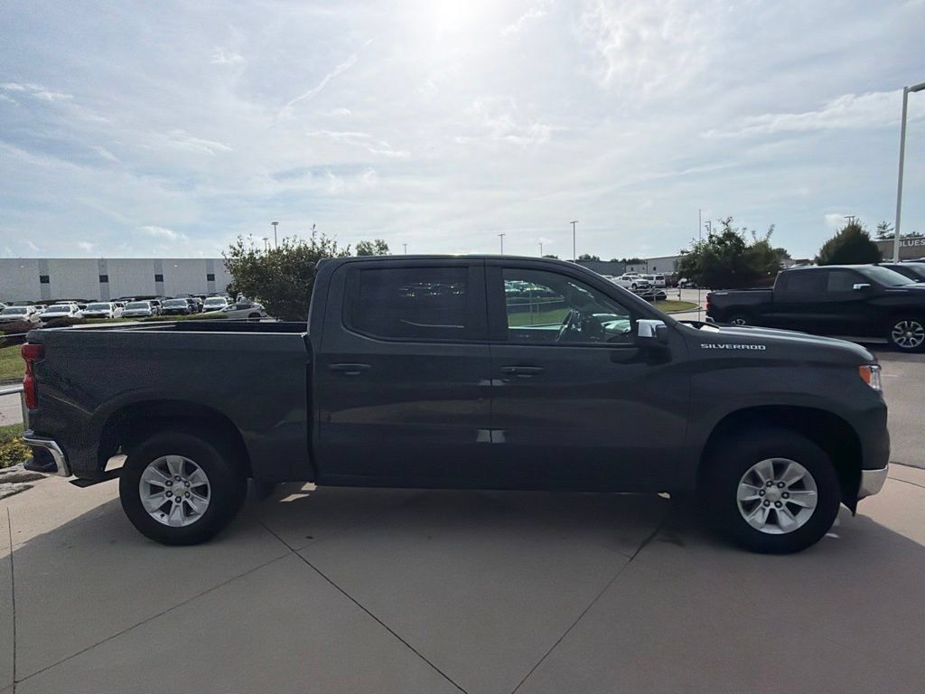 Used 2025 Chevrolet Silverado 1500 LT AWD/4WD image 22