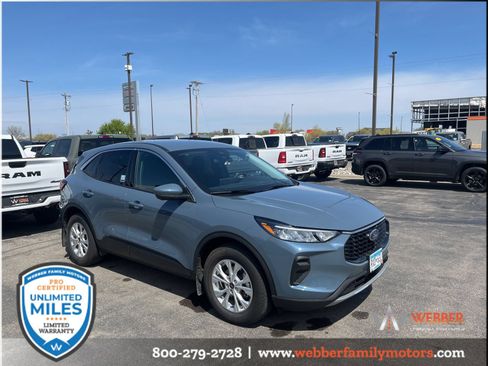Used 2023 Ford Escape Active w/ Tech Pack #2 AWD/4WD image 1
