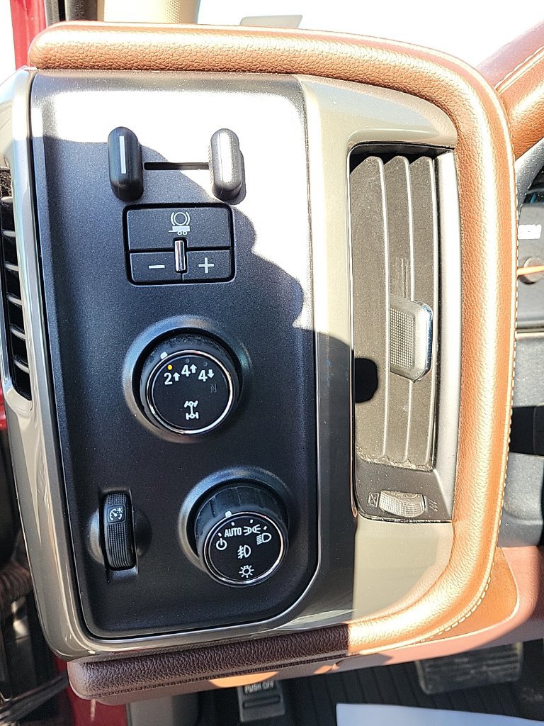 Used 2019 Chevrolet Silverado 2500 High Country w/ Duramax Plus Package AWD/4WD image 11