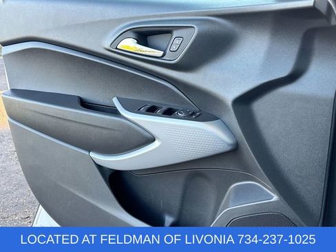 Certified 2024 Chevrolet Trax RS w/ Driver Confidence Package FWD image 19