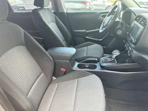 Certified 2020 Kia Soul S image 25