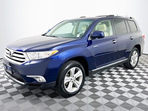 Used 2012 Toyota Highlander Limited w/ Tow Pkg AWD/4WD image 6