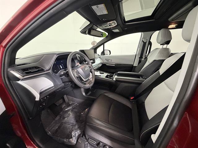 Certified 2026 Toyota Sienna XSE AWD/4WD image 9