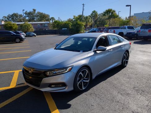 Used 2018 Honda Accord Sport image 10