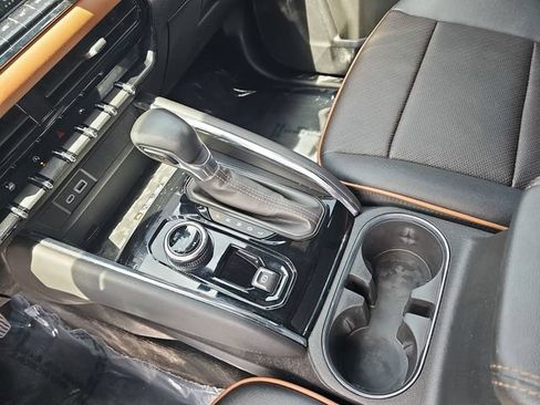 Used 2023 GMC Canyon AT4 w/ AT4 Premium Package AWD/4WD image 24