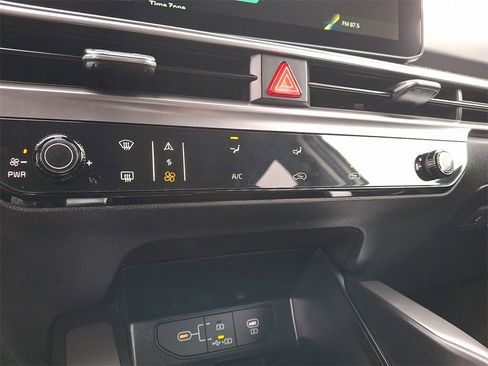 New 2026 Kia Sorento LX image 8