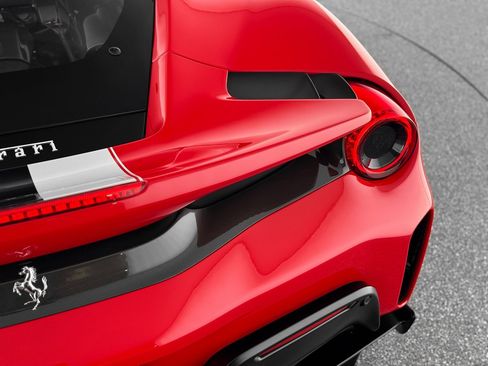 Used 2019 Ferrari 488 Pista Coupe RWD image 46