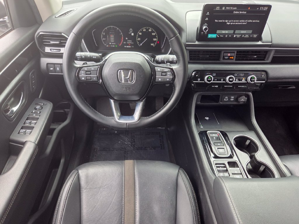 Certified 2024 Honda Pilot Touring image 12
