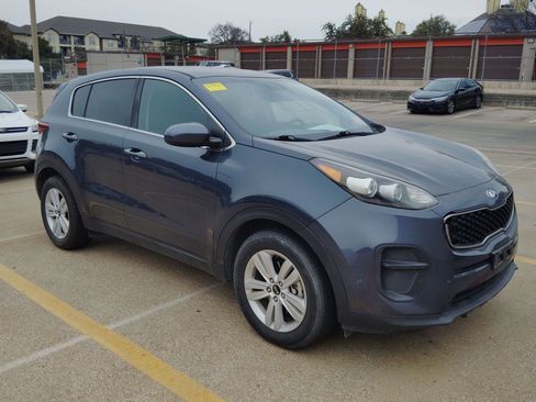 Used 2019 Kia Sportage LX image 5