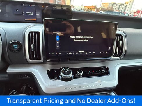 New 2025 Ford Expedition Active image 13