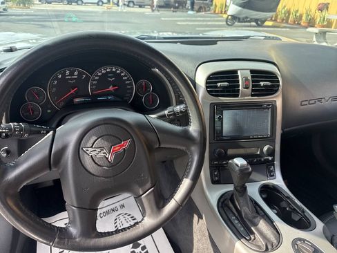 Used 2005 Chevrolet Corvette Coupe w/ Preferred Equipment Group RWD image 29