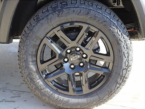 New 2025 Chevrolet Colorado Trail Boss w/ Midnight Edition image 4