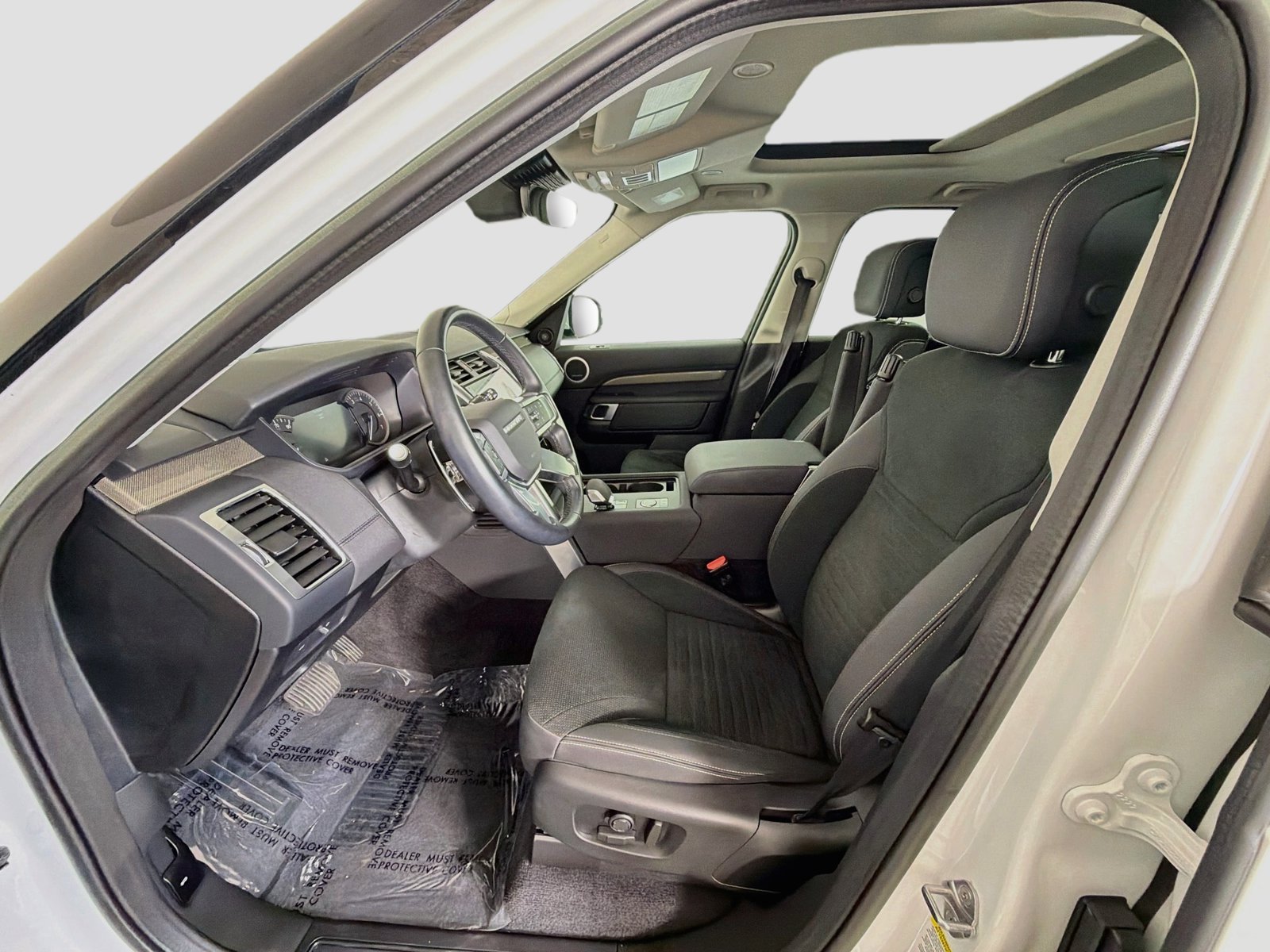 Used 2023 Land Rover Discovery S AWD/4WD image 23