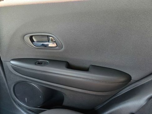 Used 2019 Honda HR-V Sport image 12