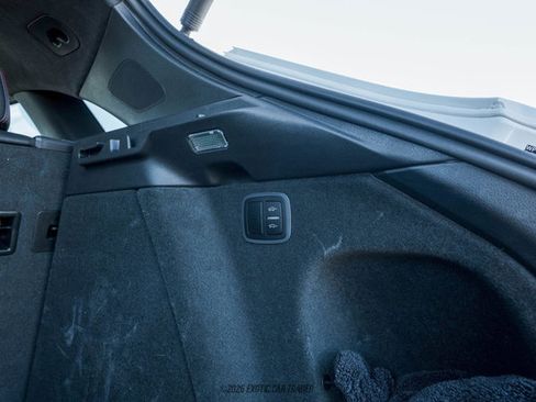 Used 2024 Porsche Macan GTS image 98