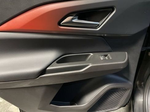 Used 2024 Chevrolet Equinox EV RS image 29