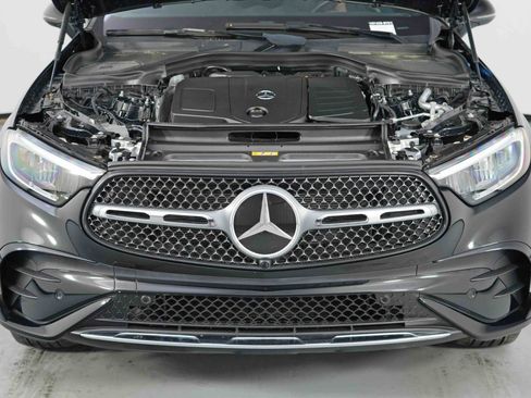 Used 2024 Mercedes-Benz GLC 300 image 8