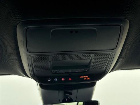 Used 2026 Chevrolet Traverse LT w/ Driver Confidence Package FWD image 18