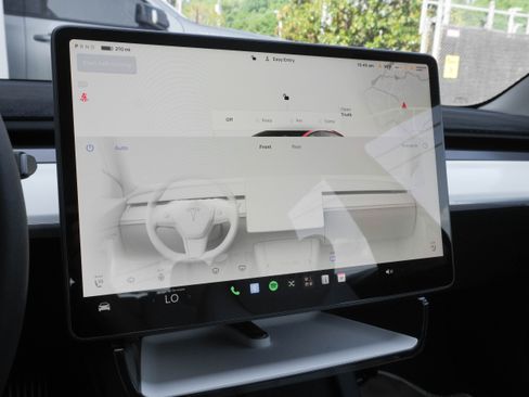 Used 2023 Tesla Model 3 Standard Range RWD image 22