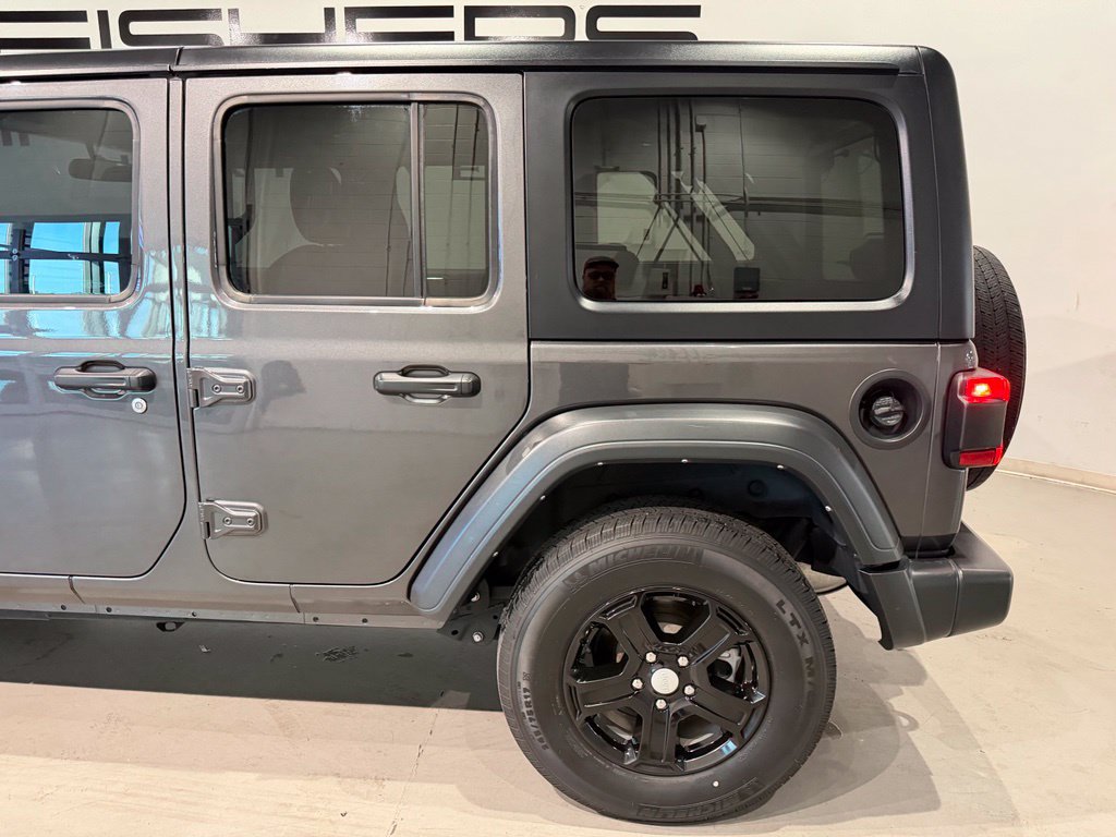 Used 2021 Jeep Wrangler Unlimited Sport AWD/4WD image 6