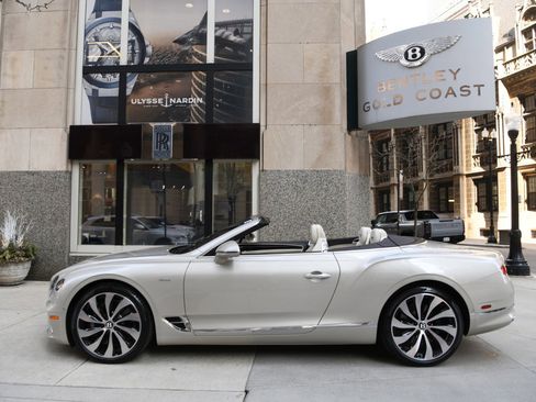Used 2024 Bentley Continental GT image 7