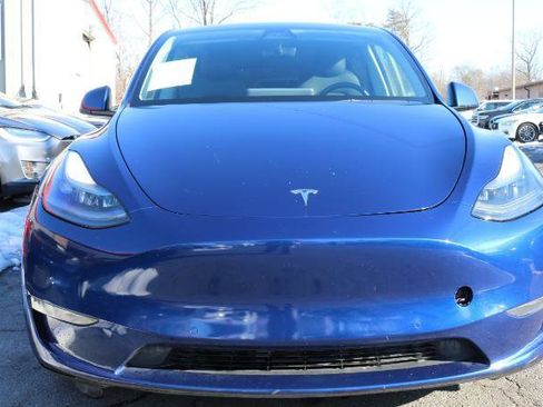 Used 2022 Tesla Model Y Performance image 2